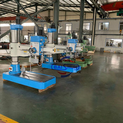 सार्वभौमिक रेडियल आर्म ड्रिल मशीन Z3032X10 हाइड्रोलिक प्रकार धातु ड्रिलिंग मशीन